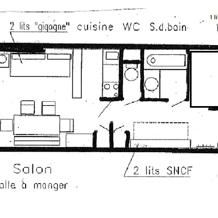Schuss - Location: Pour 4 Personnes Dans Un Quartier Calme Mae-9065 شقة